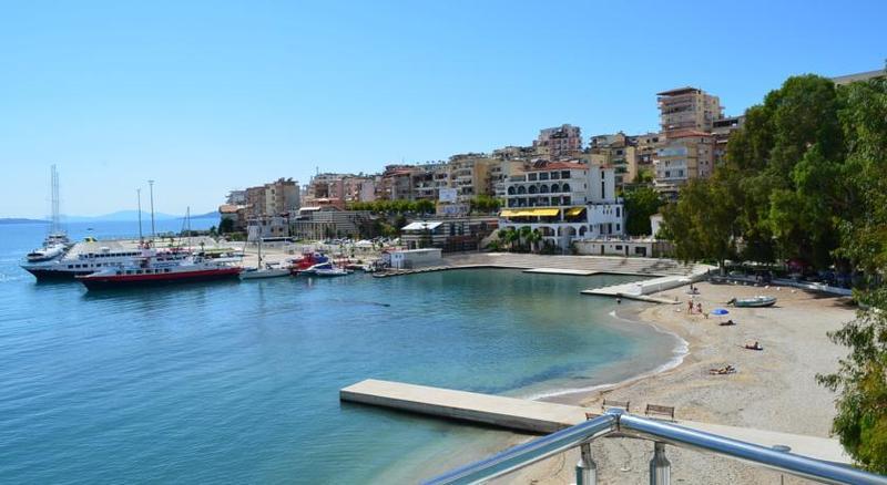 Titania Hotel Sarandë Exterior foto